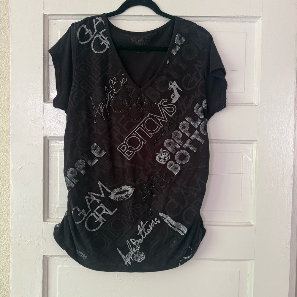 Vintage apple bottom graphic tee